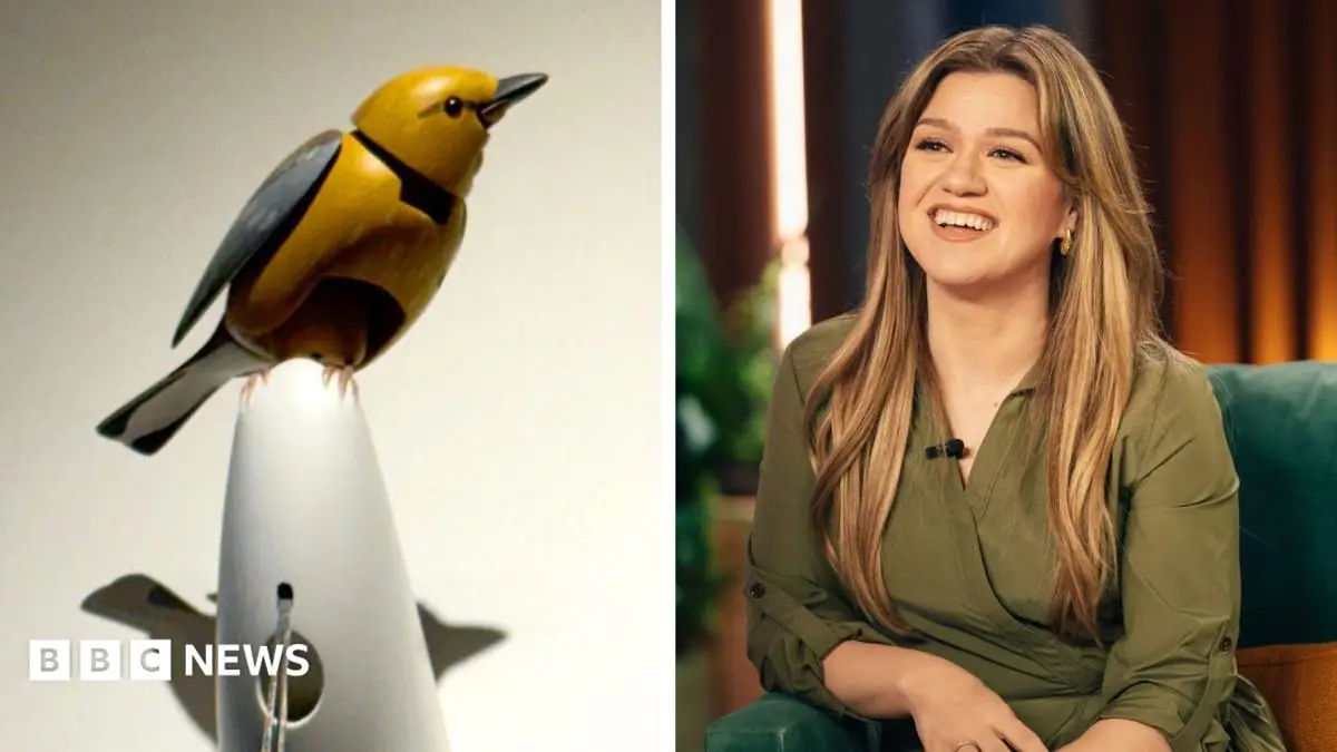 At the Brooklyn shop in 'surreal' row with Kelly Clarkson over mechanical bird