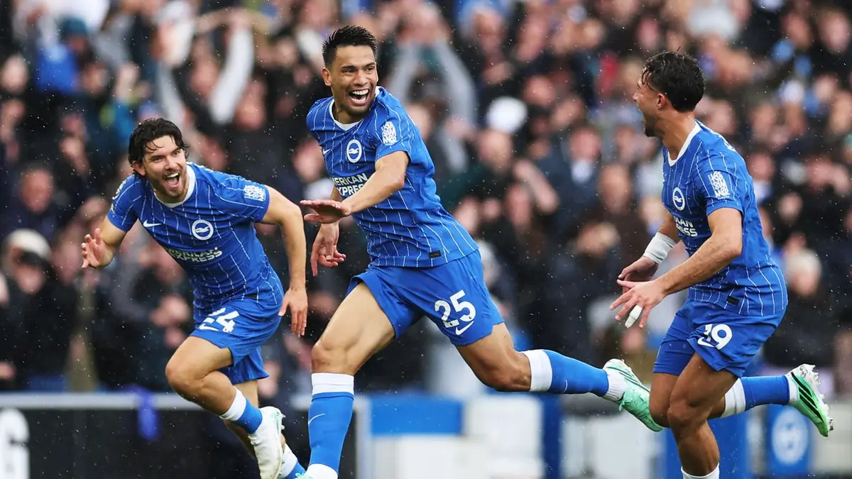 Brighton star scores from HALFWAY LINE as Seagulls run riot against rivals Crystal Palace