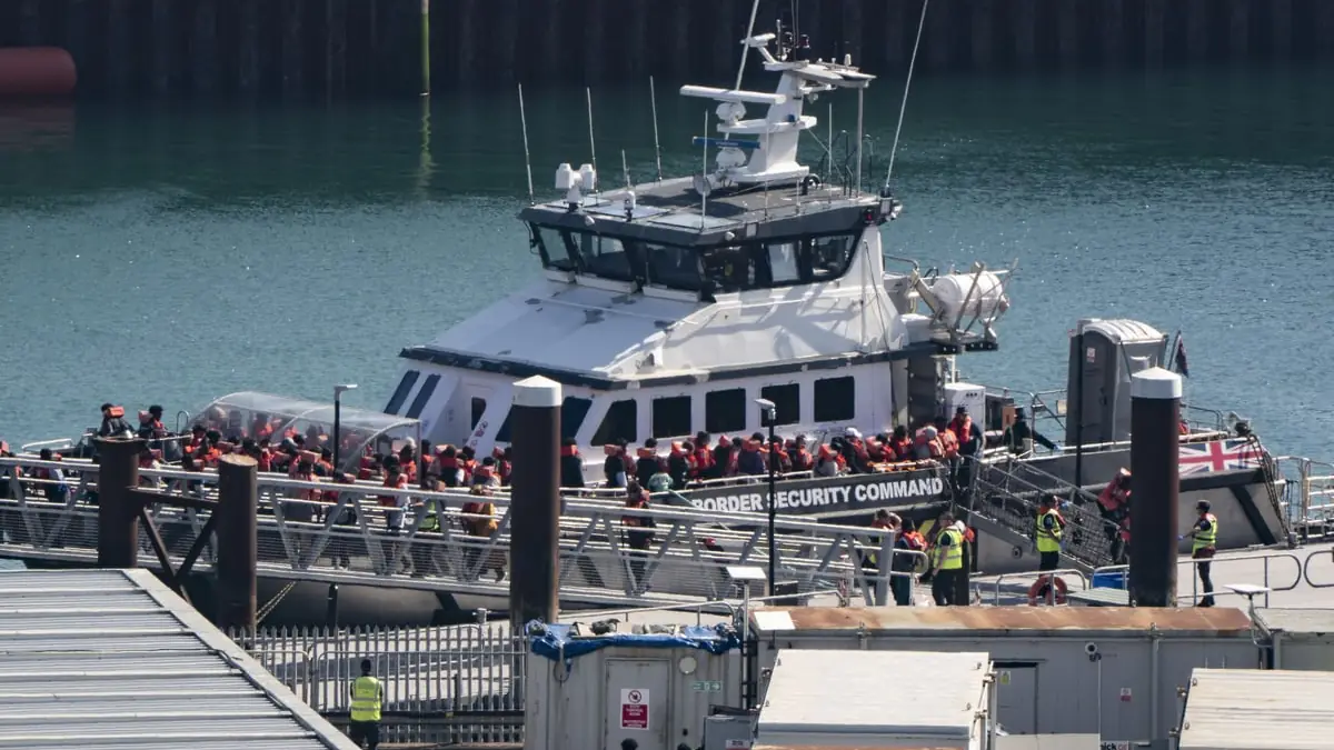 Channel crossings: Home Office records 781 arrivals in a day