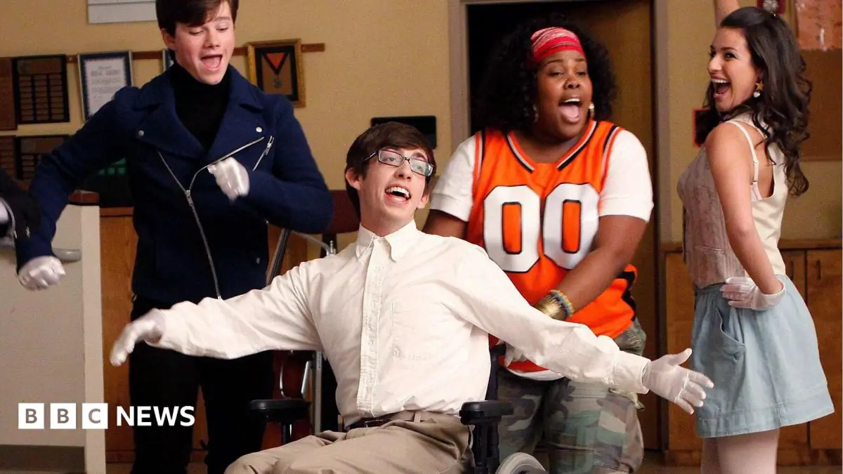 Don't Stop Believin'! - high school musical Glee set for reboot