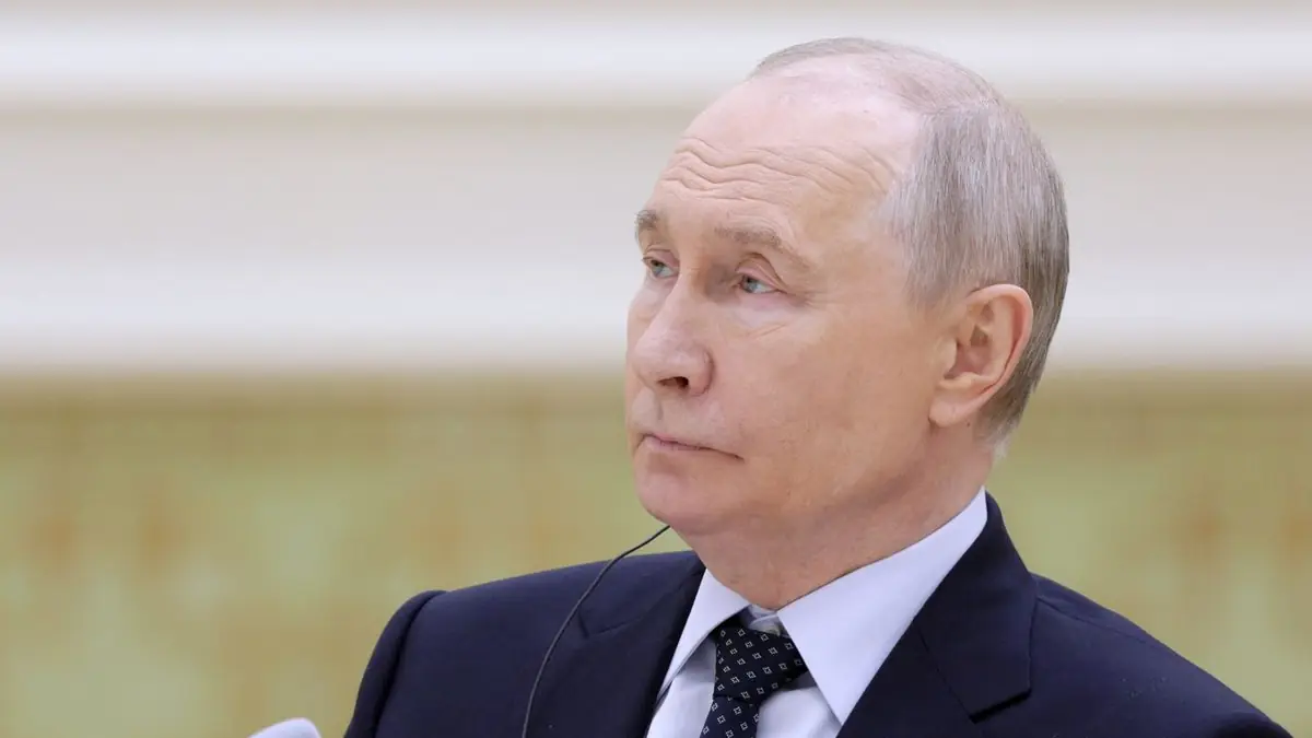 Ex-Nato chief warns 'Russia at war with Nato today' amid Ukraine tensions