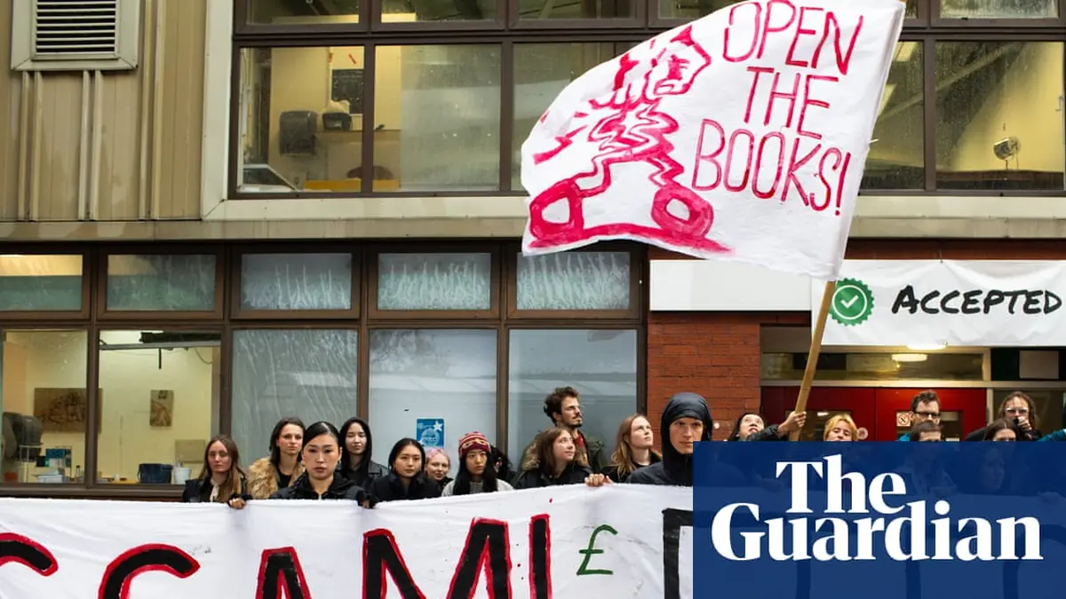 Goldsmiths fine art students call for compensation over record tutor strike