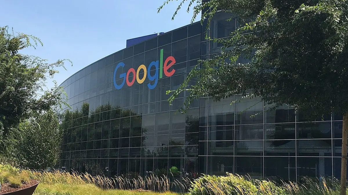 Here's how Google plans to let you use Pixel's face unlock in the dark