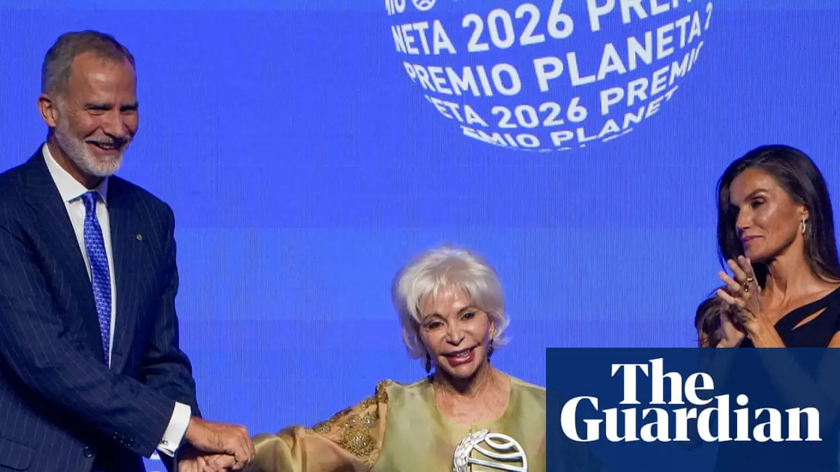Isabel Allende wins €1m Spanish literary prize under pseudonym