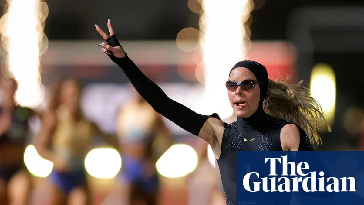 Keely Hodgkinson shows off Catwoman style to steal Athlos London event