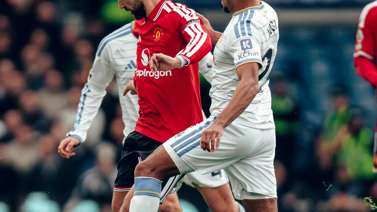 Manchester United: Bruno Fernandes handed new role as Michael Carrick springs lineup surprise vs Leeds