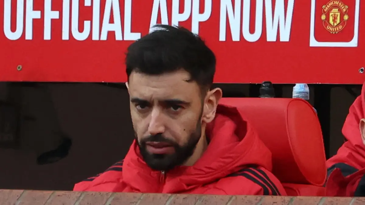 'Manchester United players will be relieved Bruno Fernandes has been dropped'