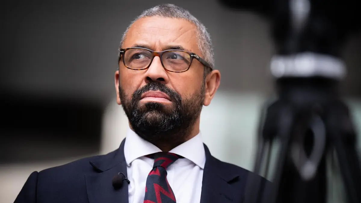 Most senior Tory mayor backs James Cleverly to take on Sadiq Khan in London