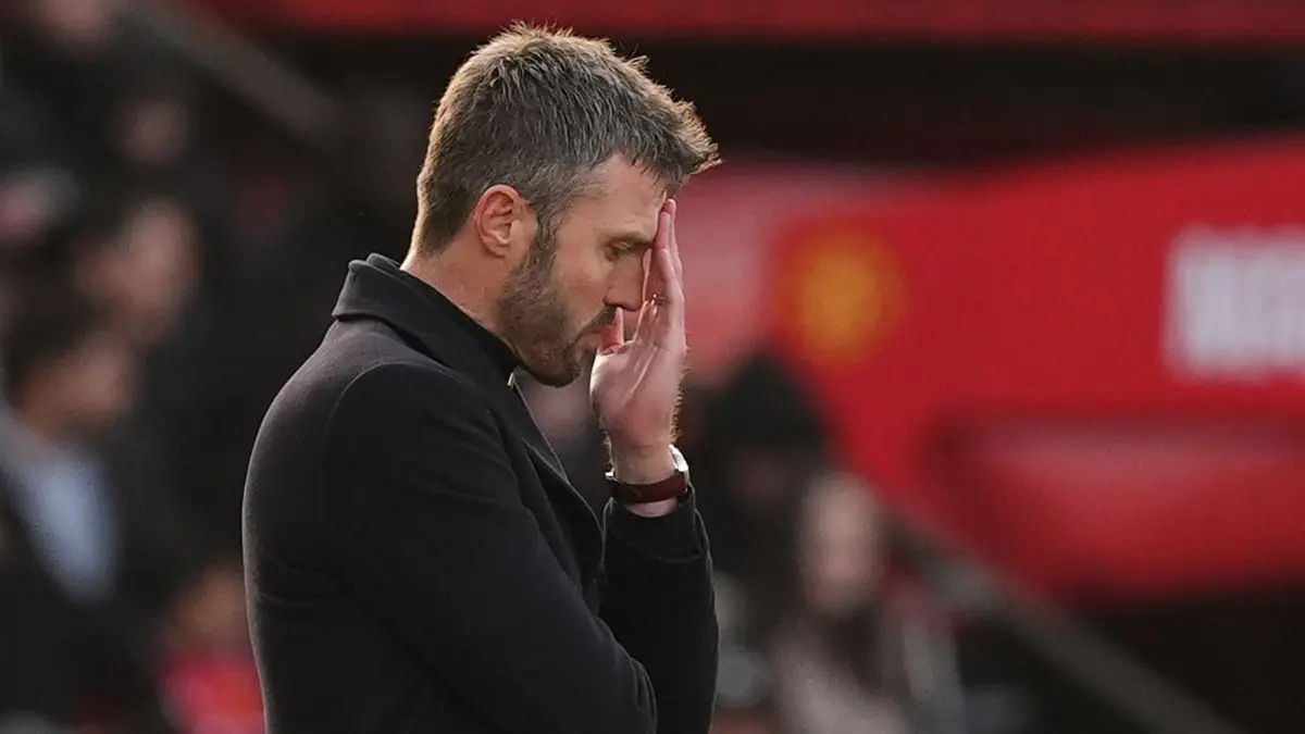 Neville fears Carrick set to be sacked as Carra calls for decision tonight