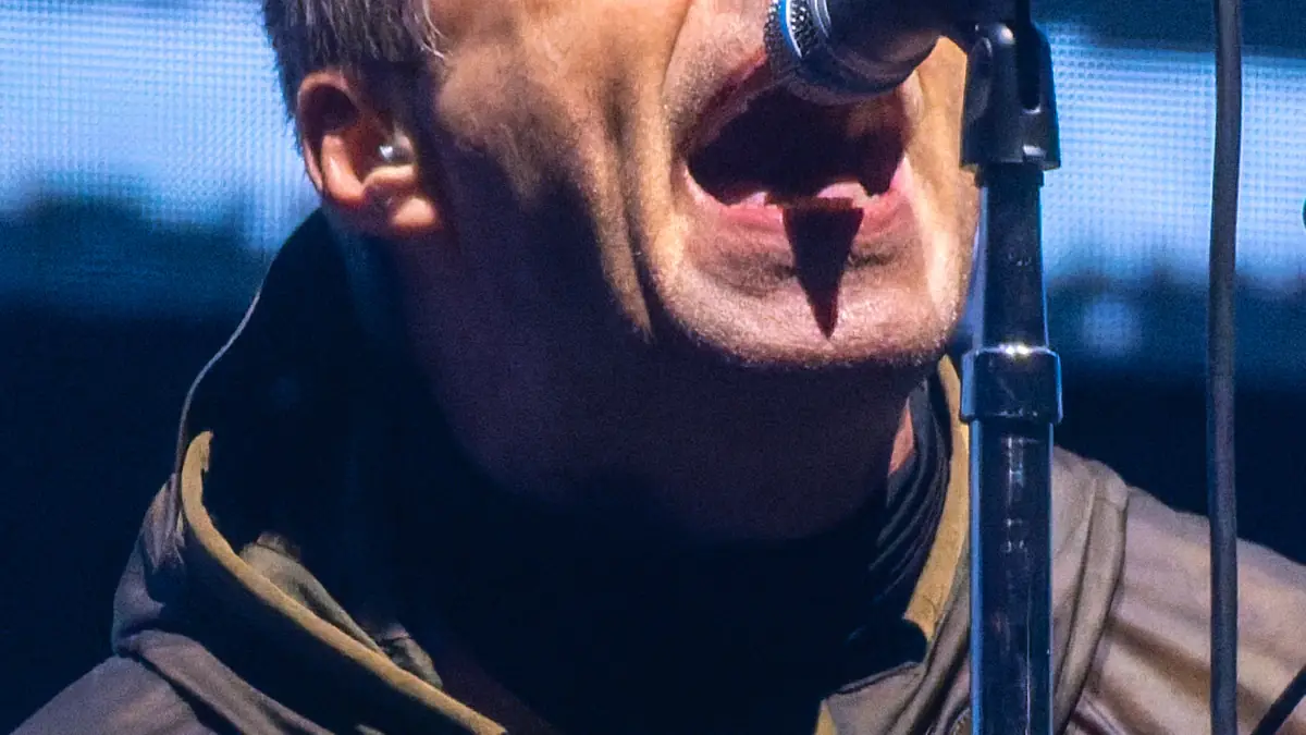 NI actor Charlie Lawson reignites spat with Liam Gallagher after branding Oasis ‘distinctly average’