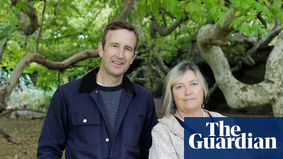 Robert Macfarlane and Jackie Morris’ guide to 49 threatened British birds wins Wainwright book of the year