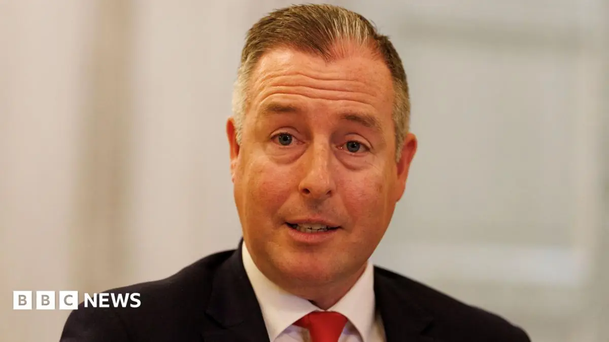 Schools 'explosive device' email not viable threat - education minister