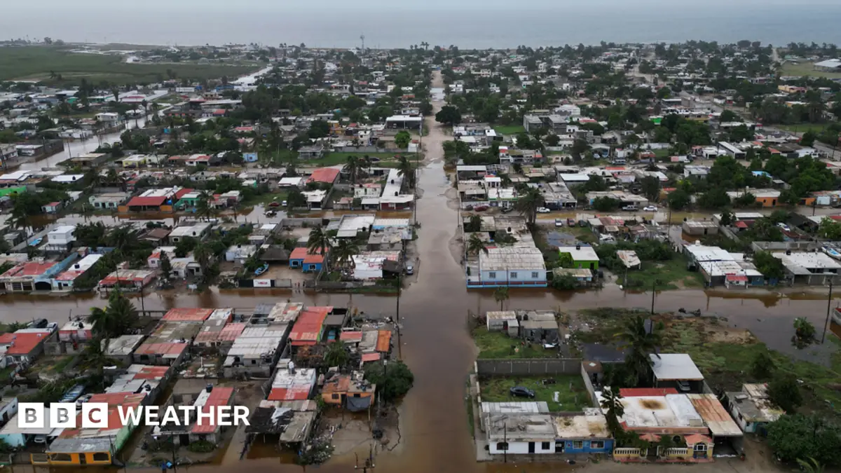 Super El Niño sets another record as it strengthens to 'unprecedented levels'