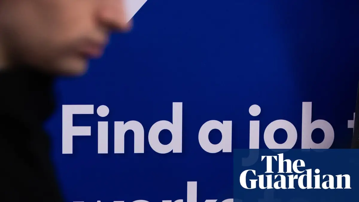 Surprise drop in UK unemployment to 4.7%