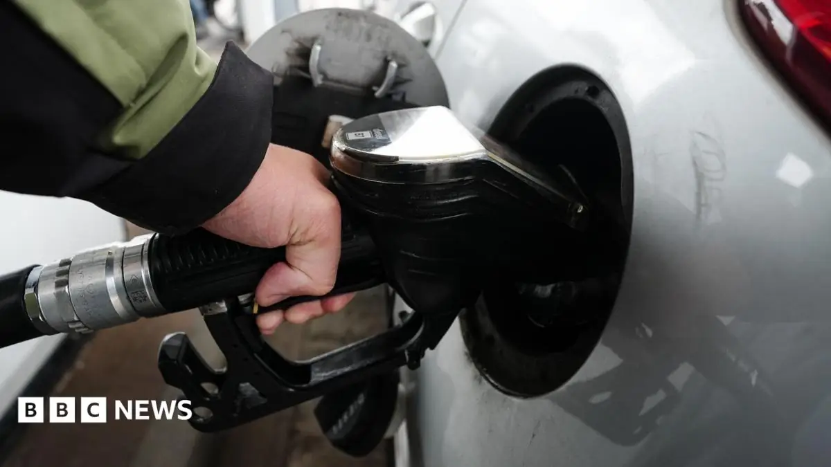 UK diesel prices top £2 a litre for first time, RAC says