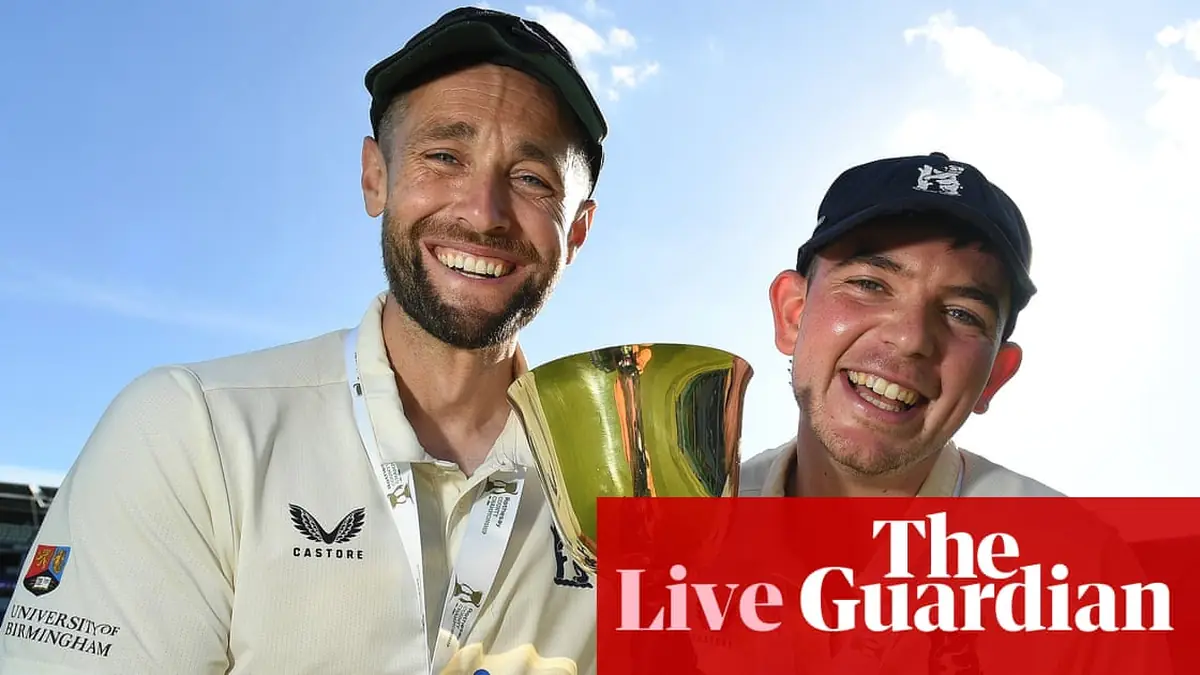 Warwickshire celebrate title, Abell makes 307 on County Championship final day – live
