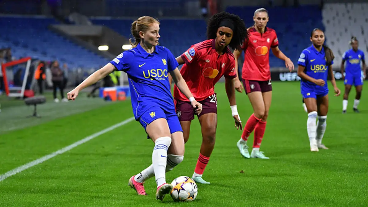 WCL: Chelsea visit Lyon after Arsenal blow two-goal lead in Paris LIVE!